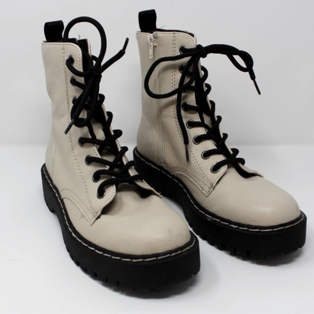 SINCERELY JULES HARLEY COMBAT BOOTS CREAM COLOUR SIZE 75